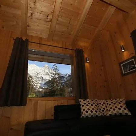 Chalet 8 Pax Ski In Out Next To Grand Montet Lift