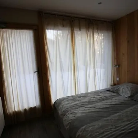 Chalet Chalet 8 Pax Ski In Out Next To Grand Montet Lift